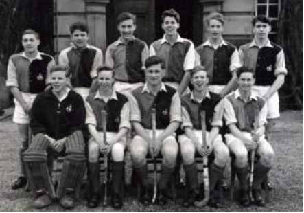 School sports team photograph