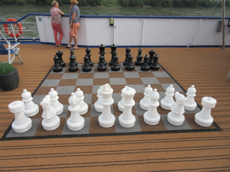 Outdoor chess
