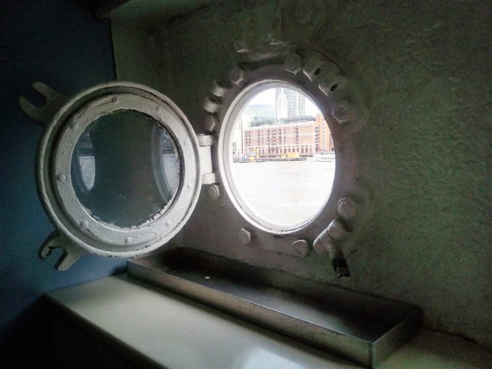 Porthole, HMS Wellington
